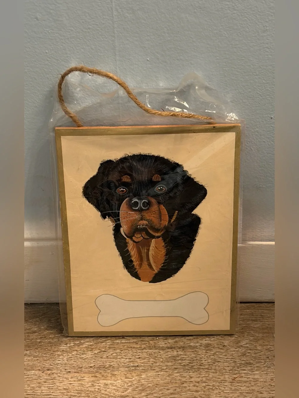 Handmade Rottweiler Wooden Wall Plaque Brand New